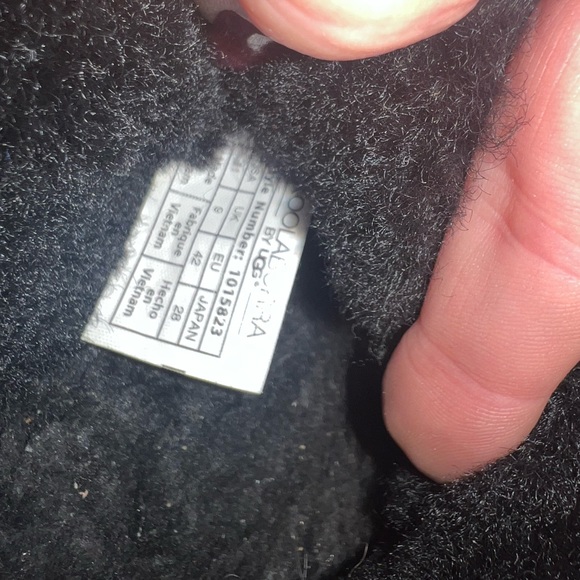 Uggs koolaburra black suede fur lined slip on slippers size 11 - Picture 4 of 4